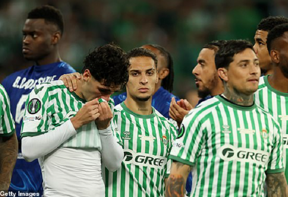 HLV Pellegrini chỉ ra điểm yếu chí mạng khiến Betis gục ngã trước Chelsea